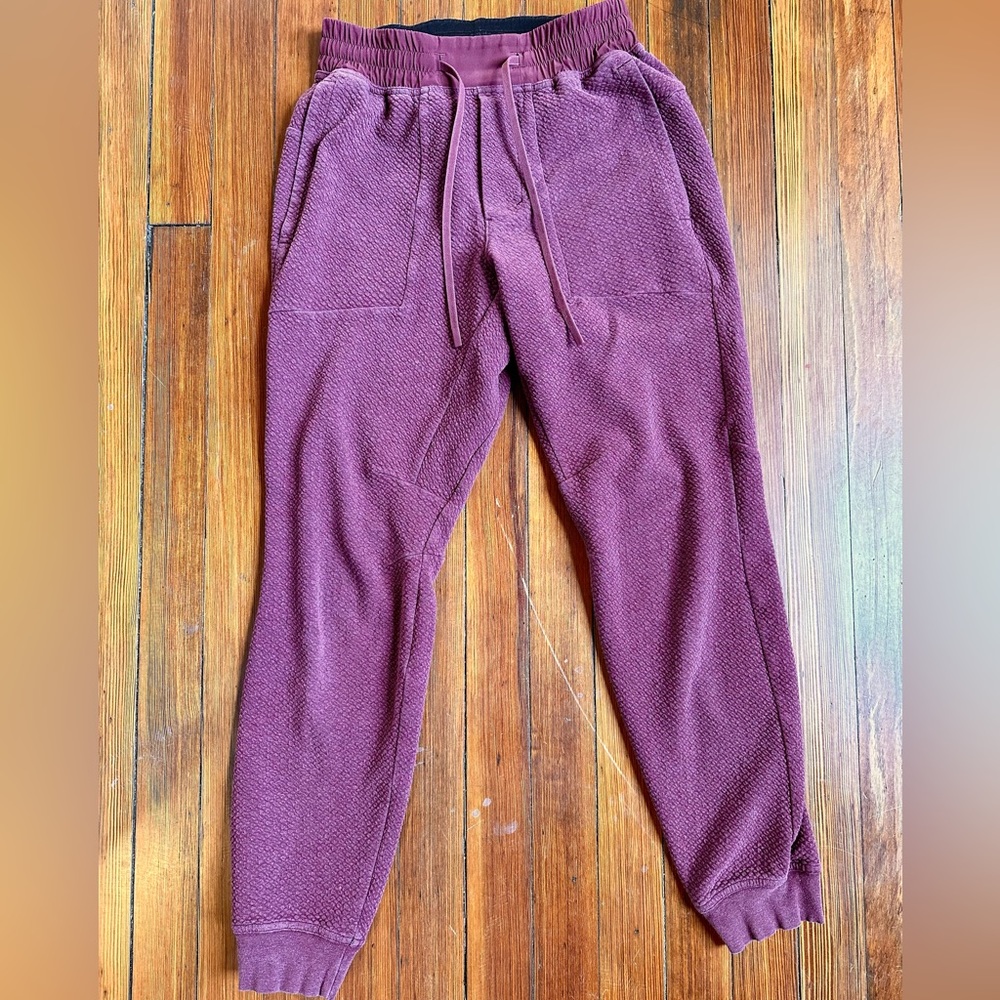 LuluLemon Men’s At-ease Joggers Size X-Small in Burgundy